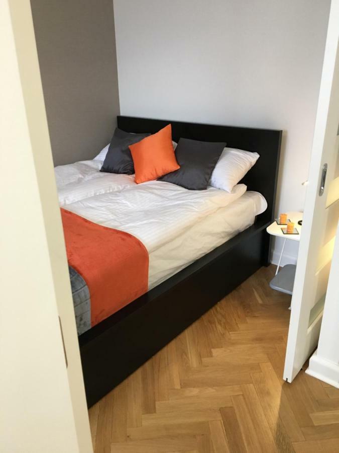 Апартаменти Apartament Emilia Варшава Екстер'єр фото